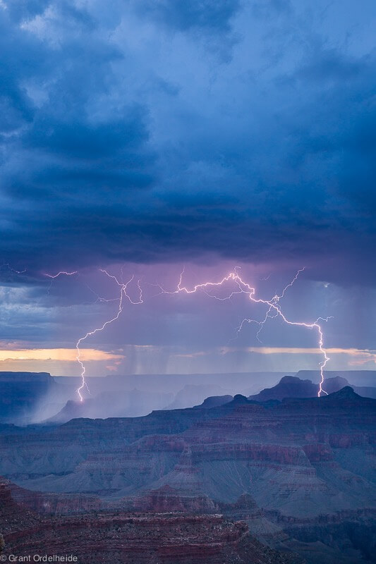 Lightning Vert Grand Canyon