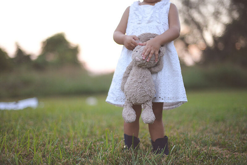 portrait photography tips with stuffed bunny