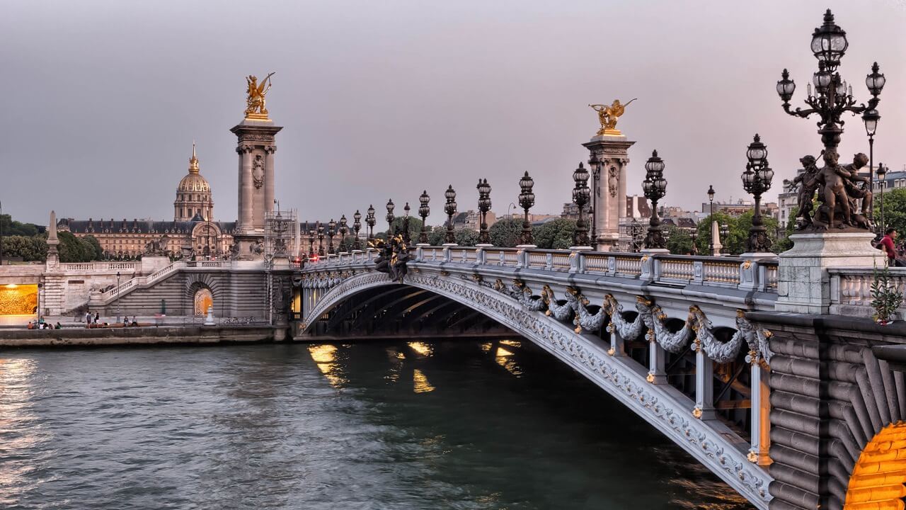 Joe deSousa - Pont Alexandre III, Paris