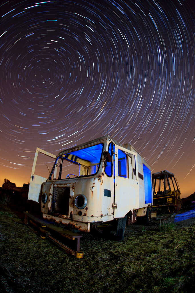 long exposure photography truck star trails