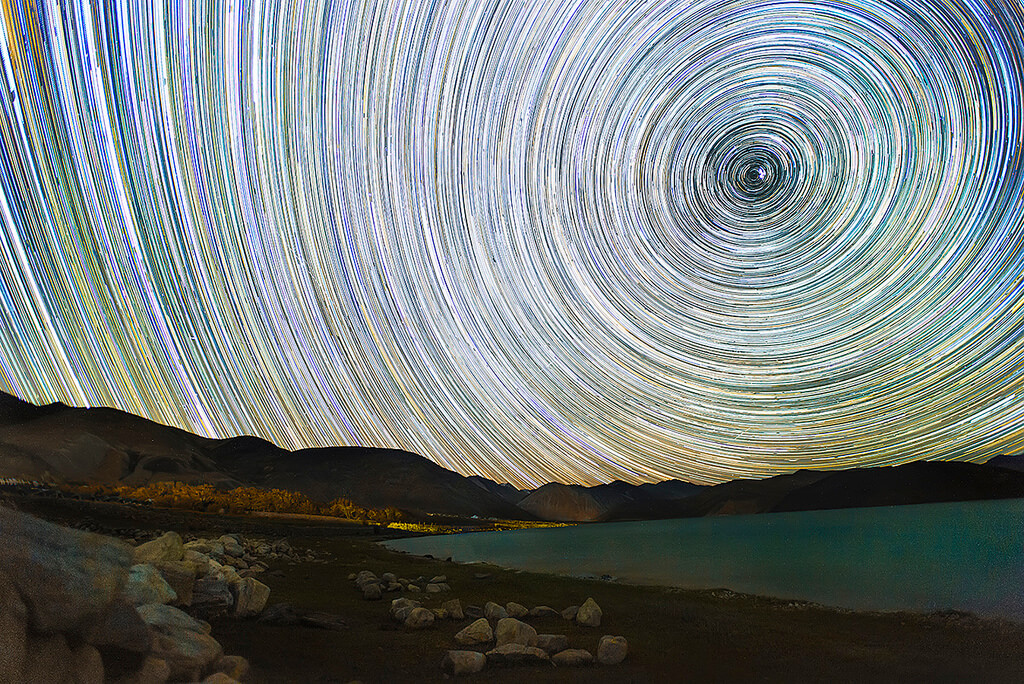 long exposure photos of Star Trails at Pangong Lake, Ladakh, India