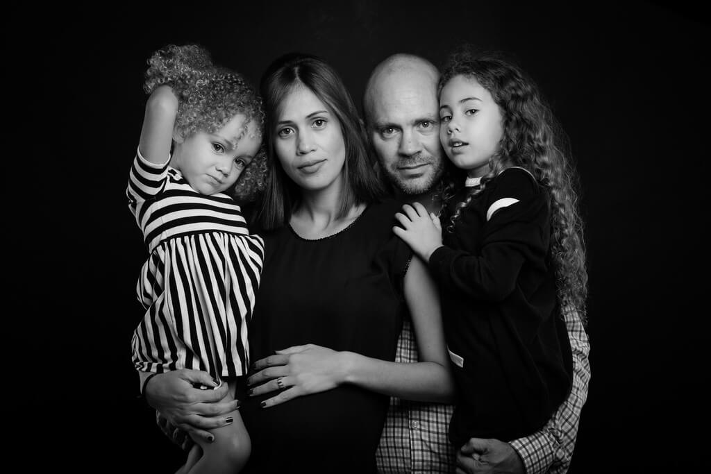pregnant family portrait
