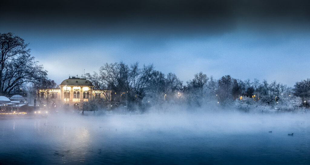 Елена Пејчинова - Budapest Winter Mist