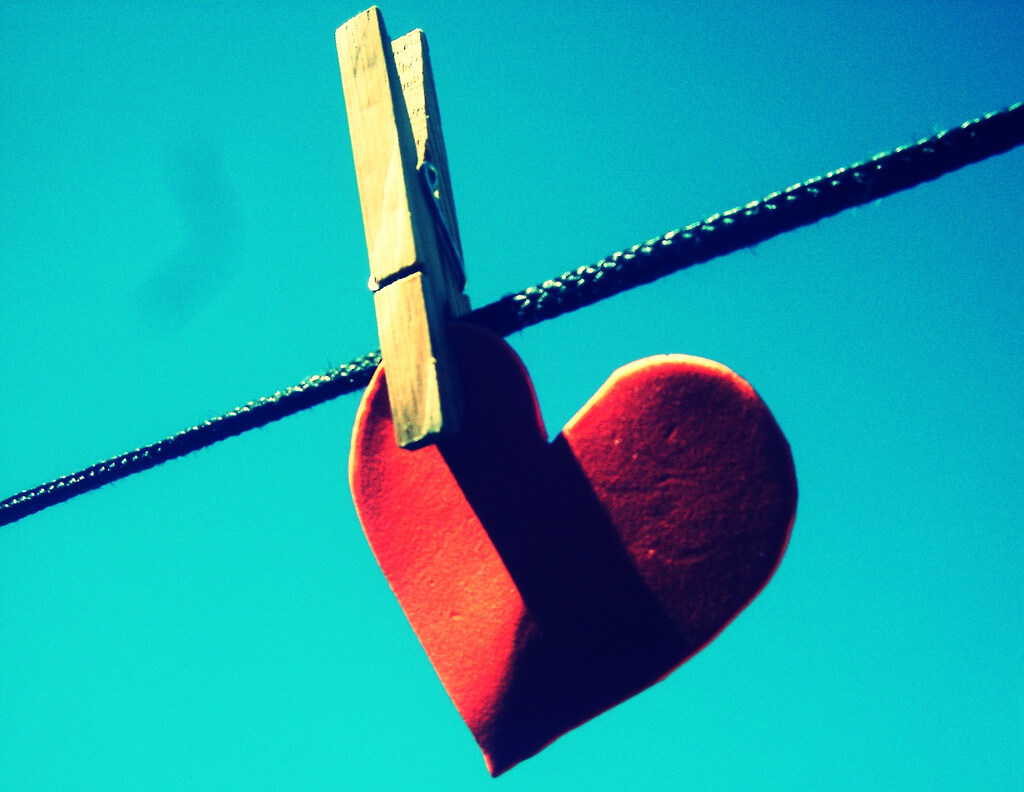 Camdiluv ♥ - heart with clothespin