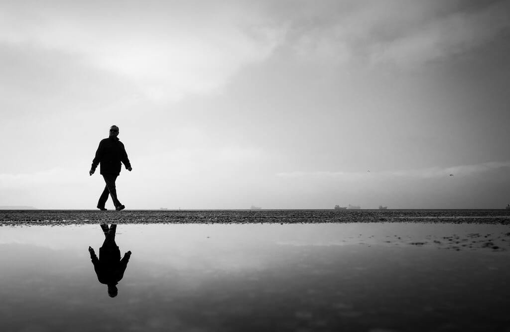 Минимализм в фотографии || Thomas Leuthard - black and white reflection