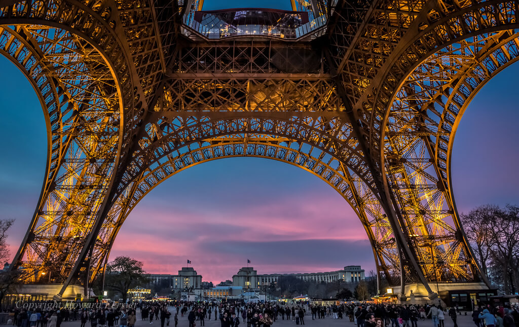 Howard Ferrier - Dusk Eiffel Tower