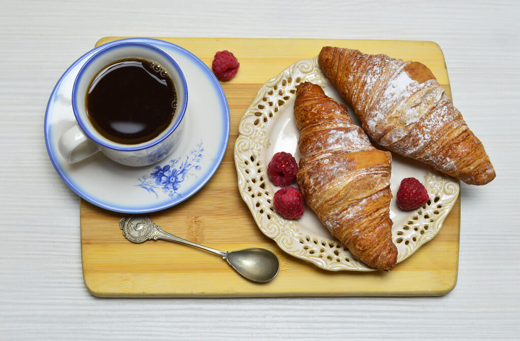 Marco Verch - Coffee and croissants