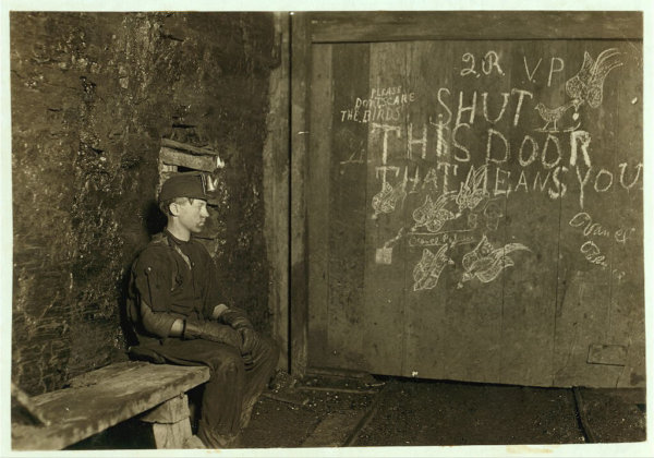 Historical Photos of Child Labor by Lewis Wickes Hine - The Photo Argus